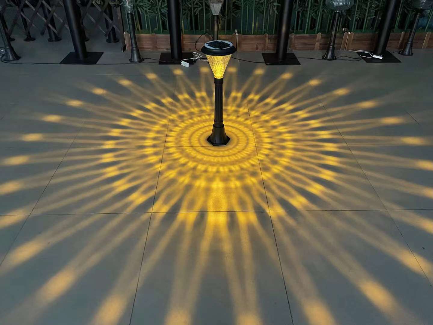 Lampadaire solaire extérieur, lampe décorative de pelouse, lampe de style de Cour de Villa 36 - 2023 - 426